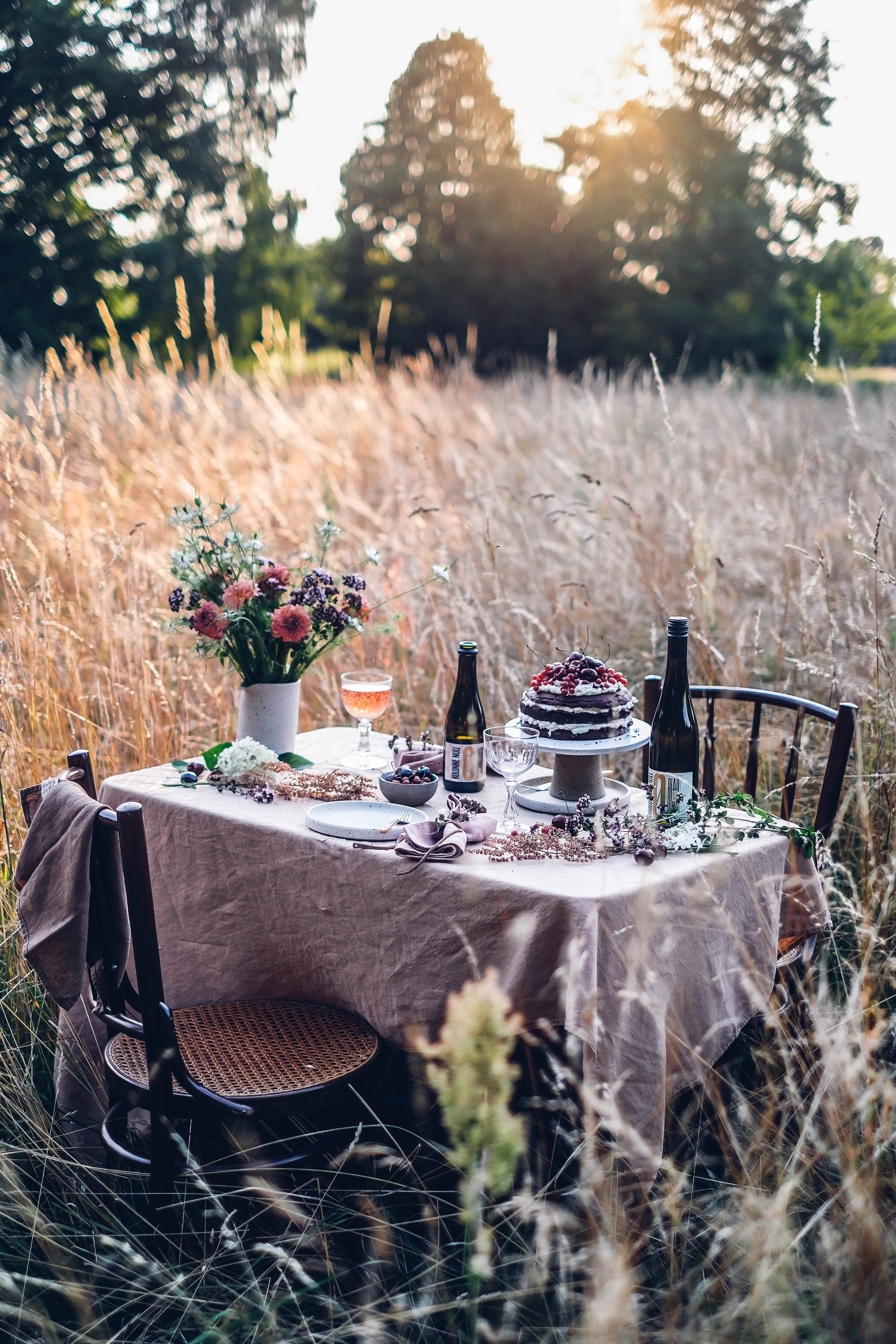 Sommerliche Rezepte mit Nora Eisermann und Laura Muthesius. im Durch das Jahr mit Our Food Stories.