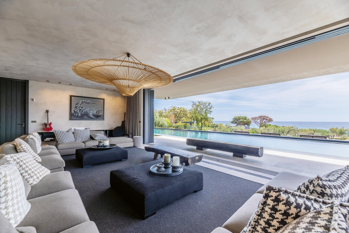Living in Style Seaside Houses