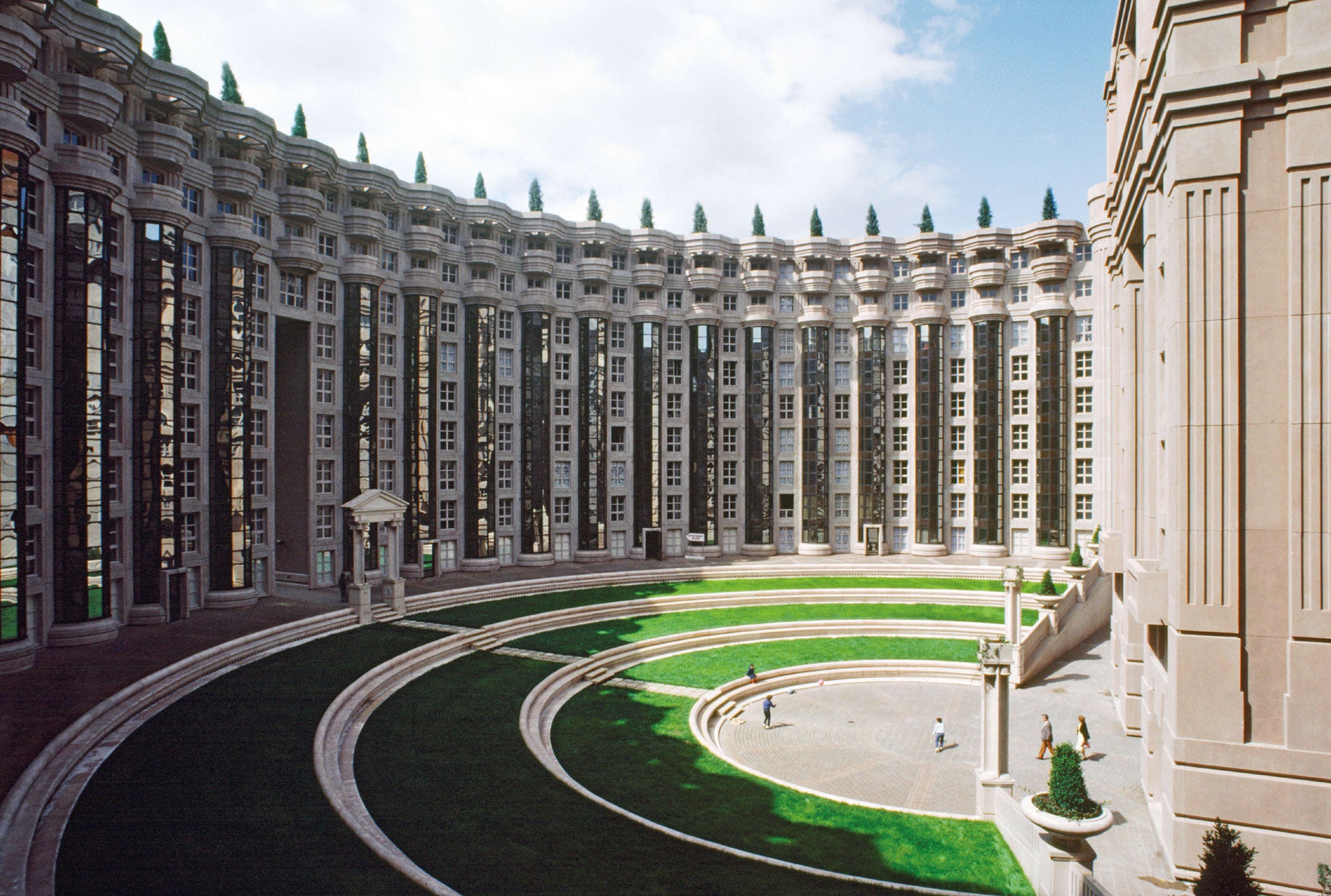 Ricardo Bofill: Visions of Architecture