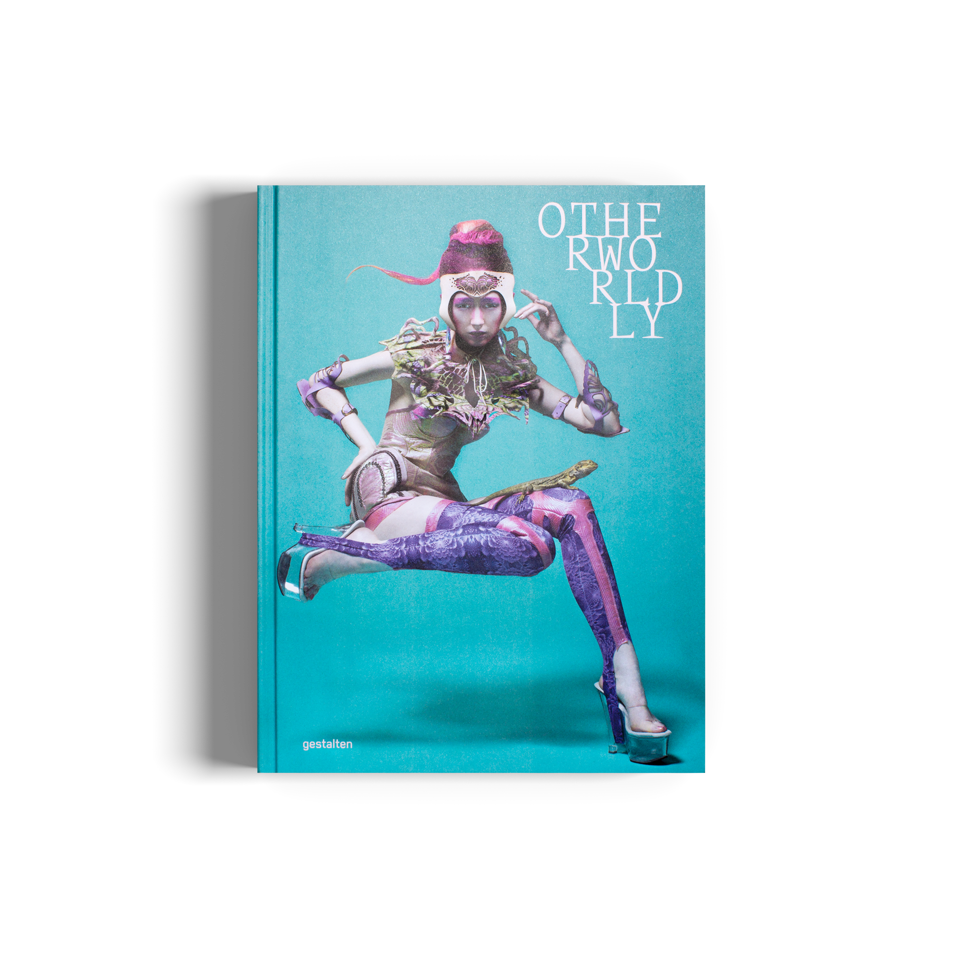Otherworldly Fashion gestalten book