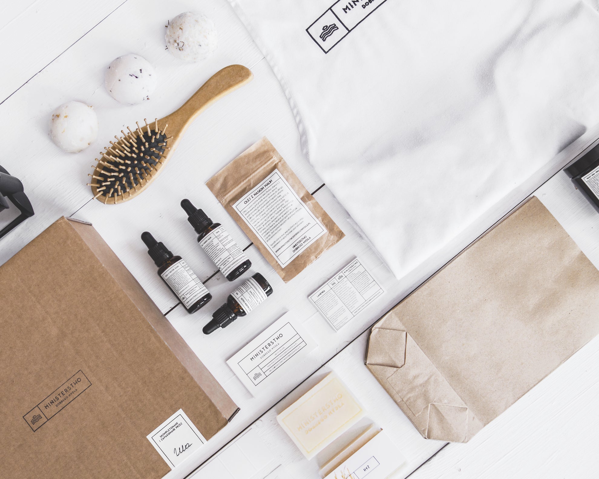 Upstart graphic design branding book logo gestalten cover