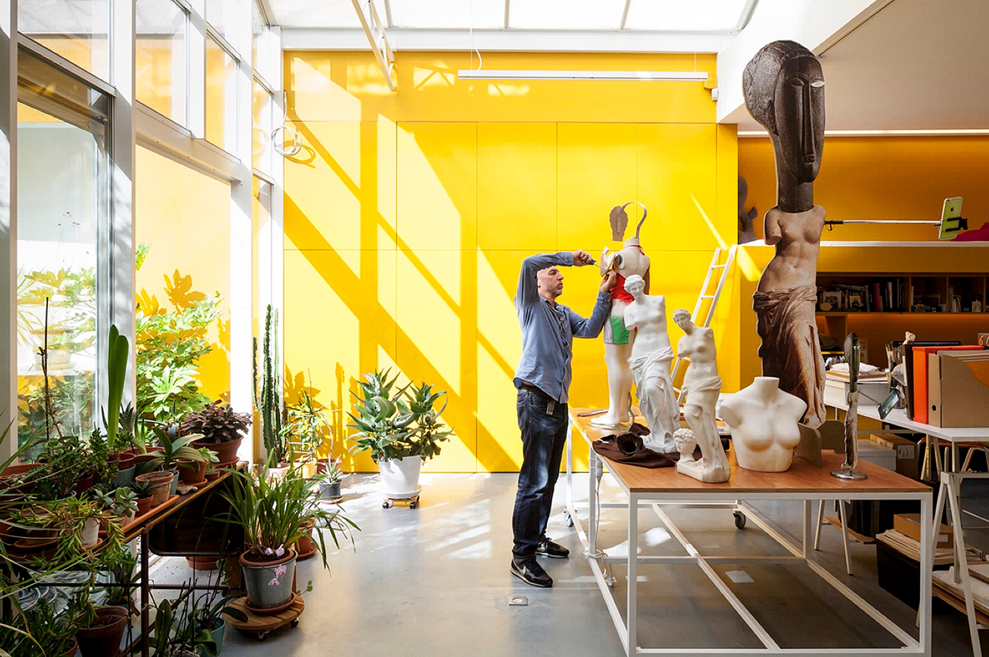 Evergreen Living with plants gestalten coffee table book