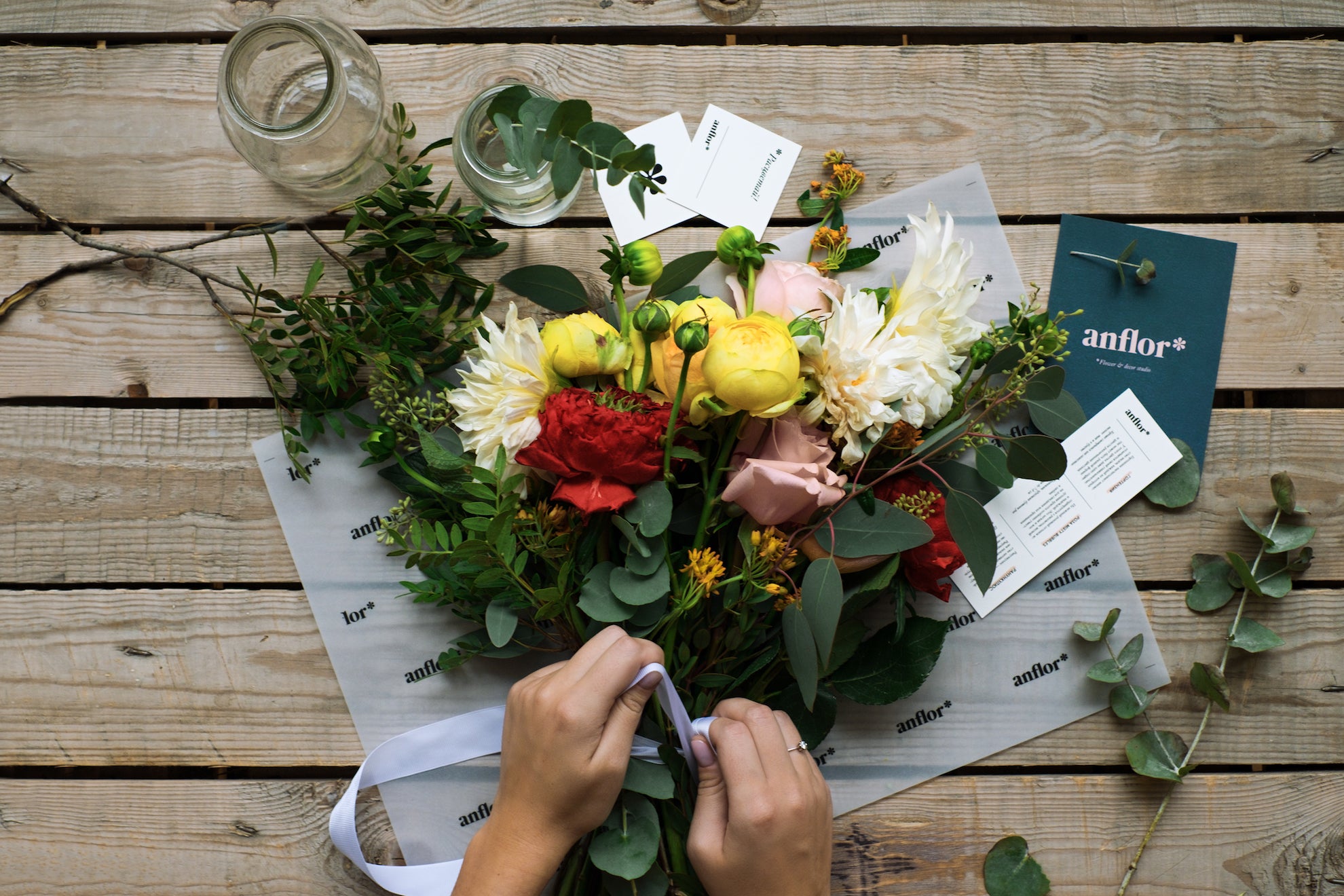 Upstart graphic design branding book logo gestalten cover