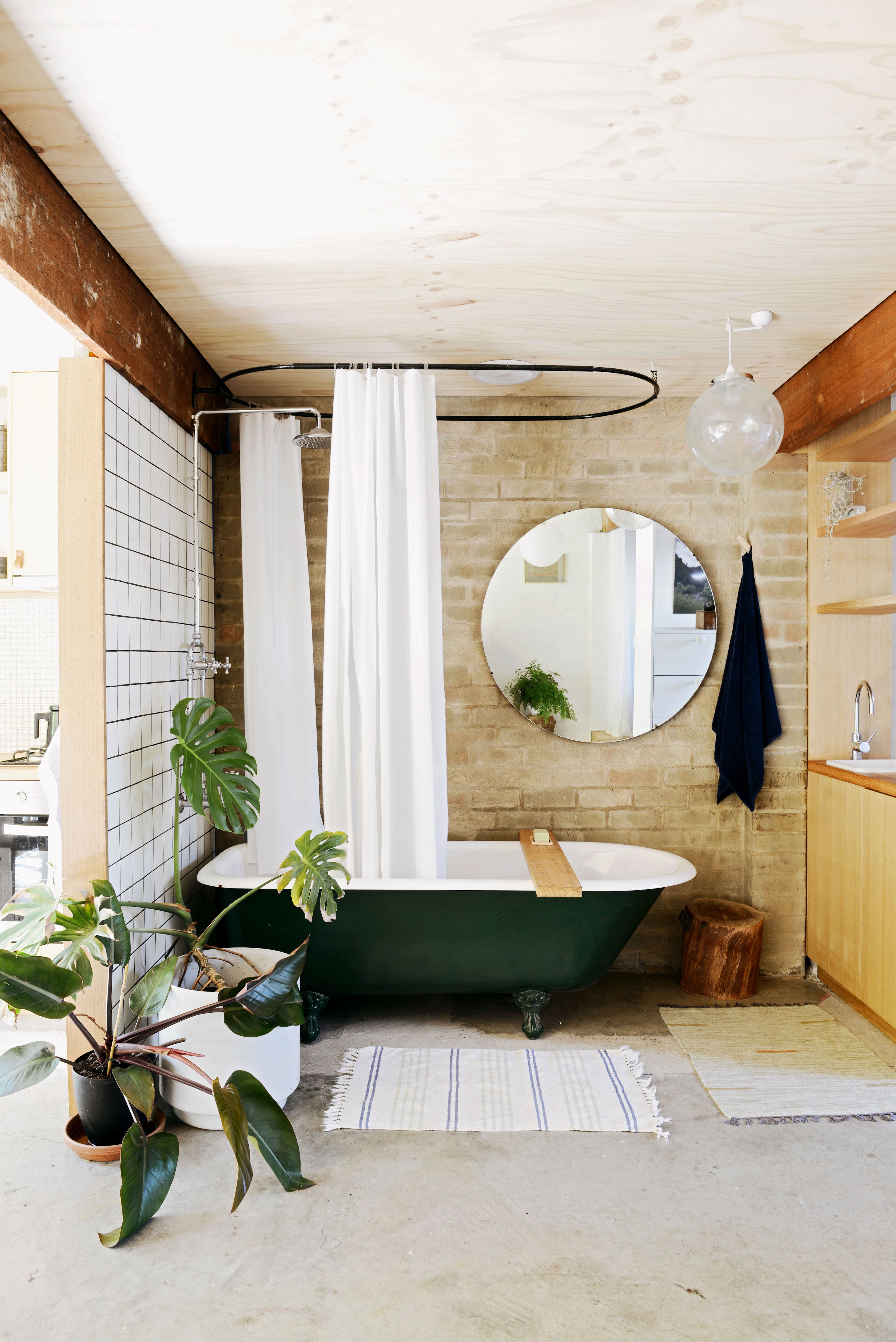 Petits Espaces, Grand Standing