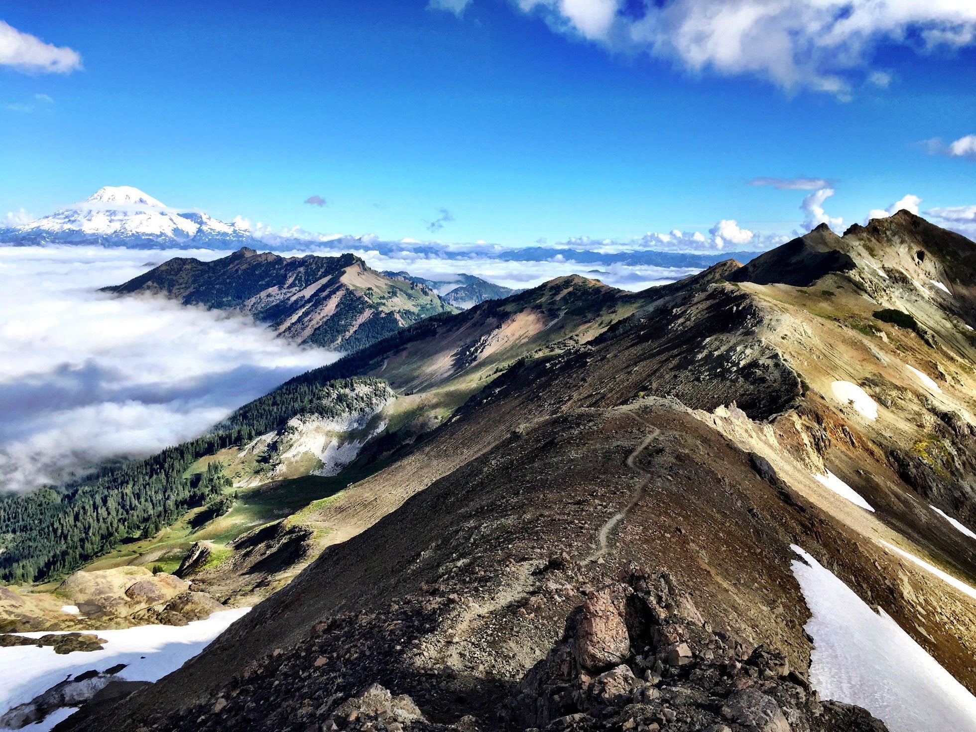 Sur le Pacific Crest Trail dans les rocheuses