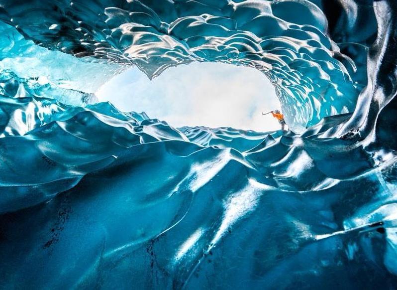 Below Zero Winter gestalten coffee table book