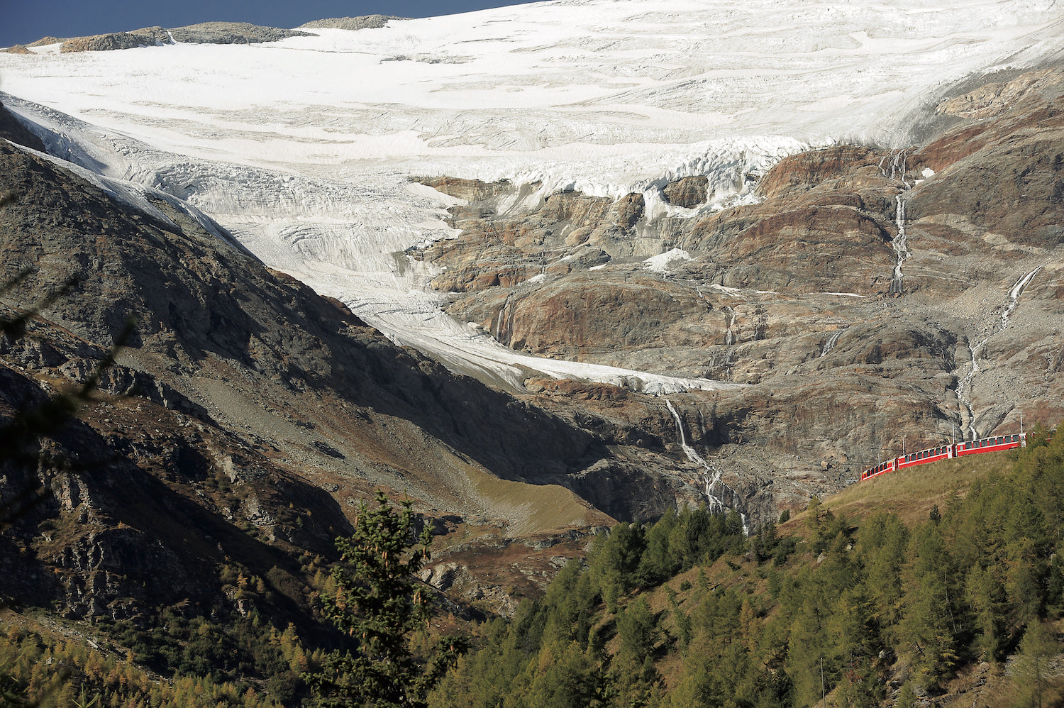 The Journey train travel gestalten coffee table book