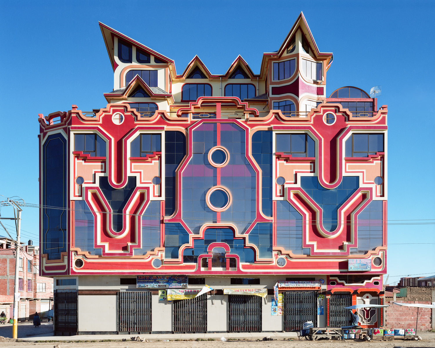 The New Andean Architecture of Freddy Mamani in Beyond the West