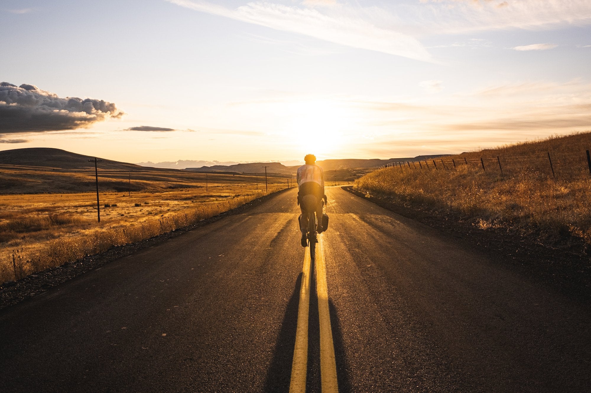 Entdeckt den Outback Bike Trail in Oregon mit Bikepacking ein Buch von gestalten