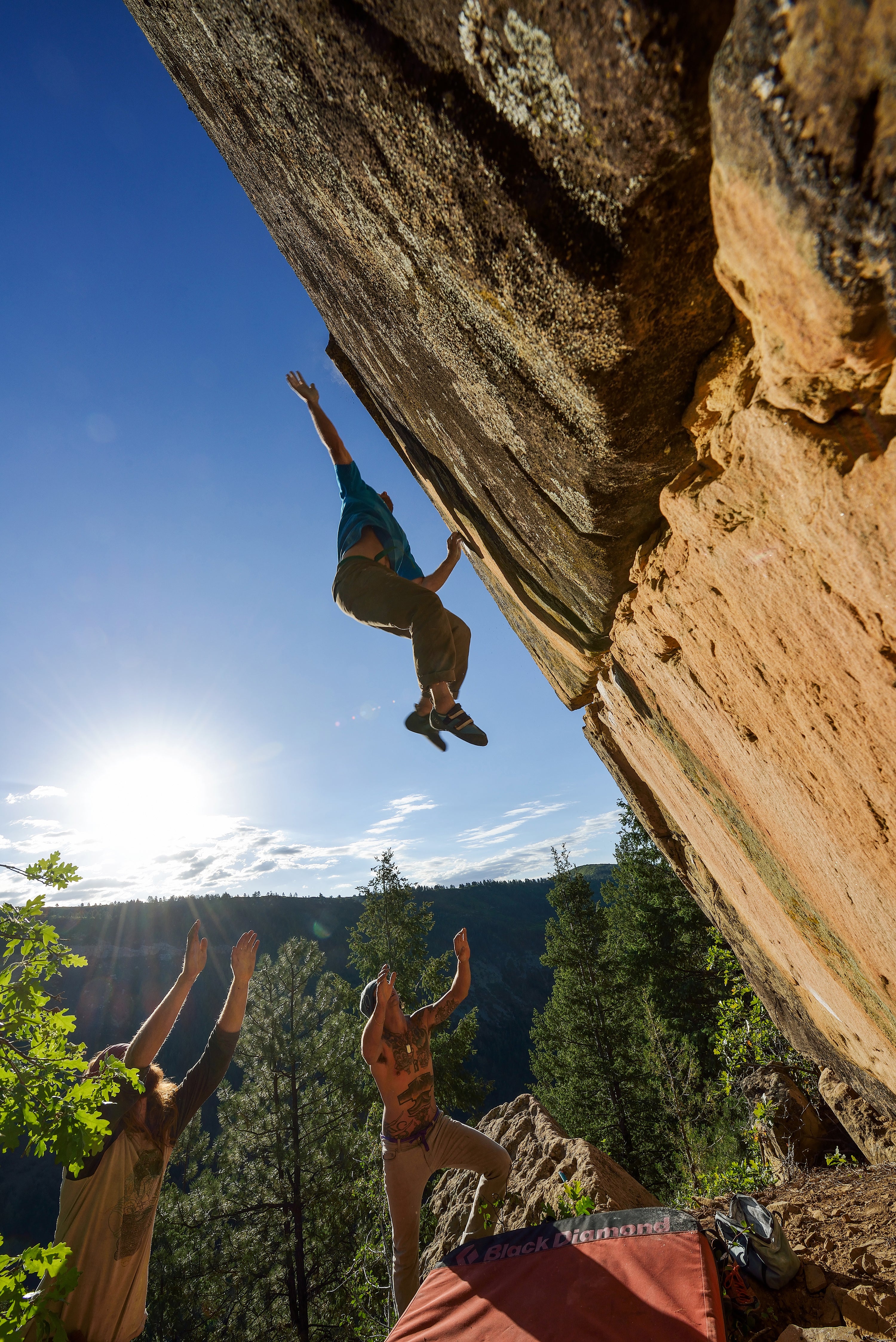 It isn’t just bouldering that requires high levels of concentration; spotting does, too. Find out more in Bouldering by gestalten.