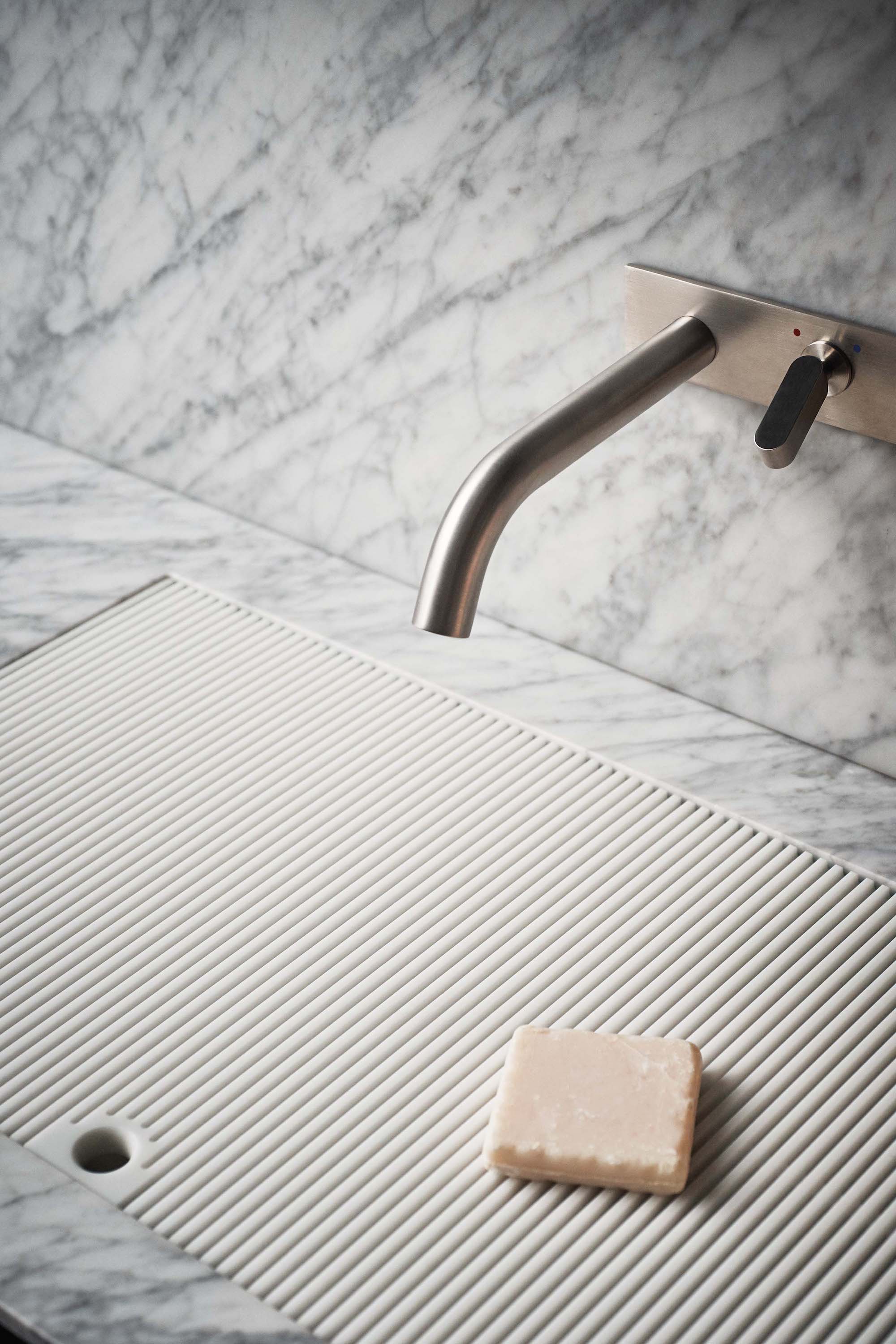 Baden Baden gestalten buch innenarchitektur design badezimmer architektur